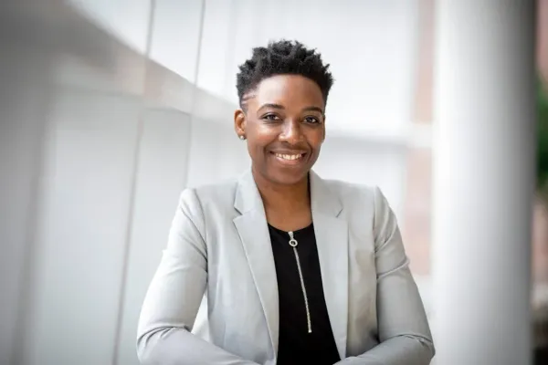 Stock photo: smiling business woman